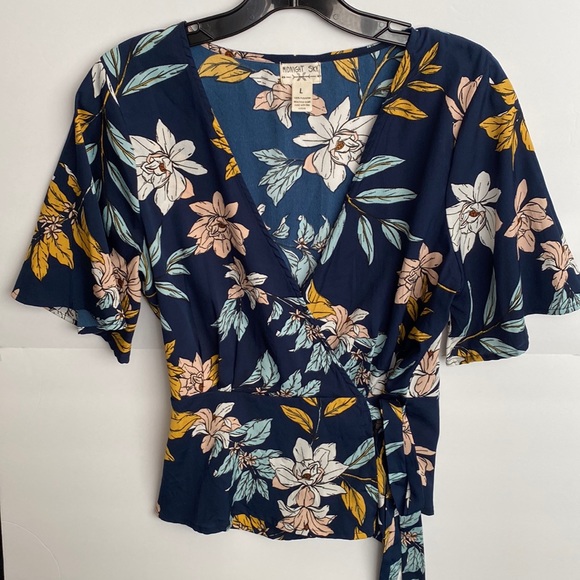 Midnight Sky Floral Wrap Blouse Size L - Picture 1 of 4